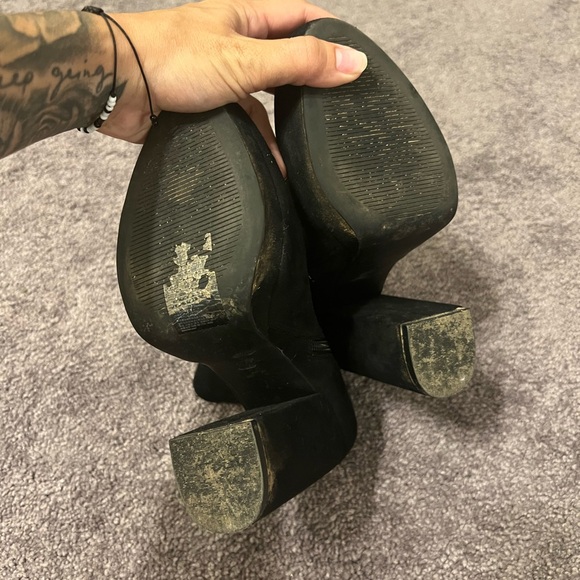 Black suede booties - Picture 4 of 5